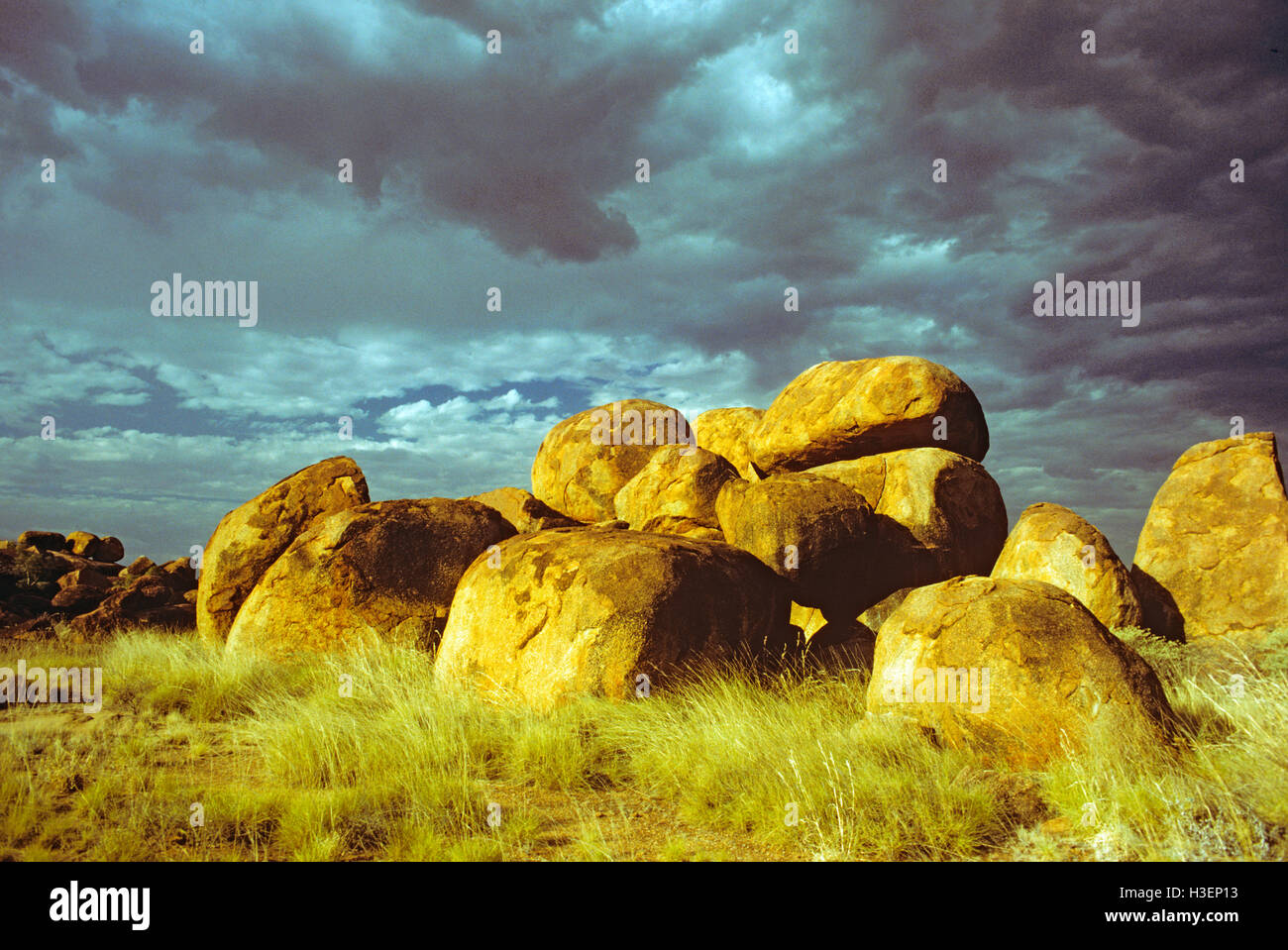The Devils Marbles, Devils Marbles Conservation Reserve, on the Stuart Highway near Wauchope, Northern Territory, Australia Stock Photo
