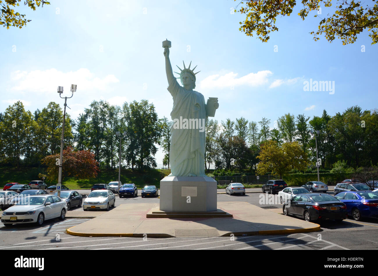 "little" Lady Liberty Brooklyn Museum William H. Flattau New York sunny
