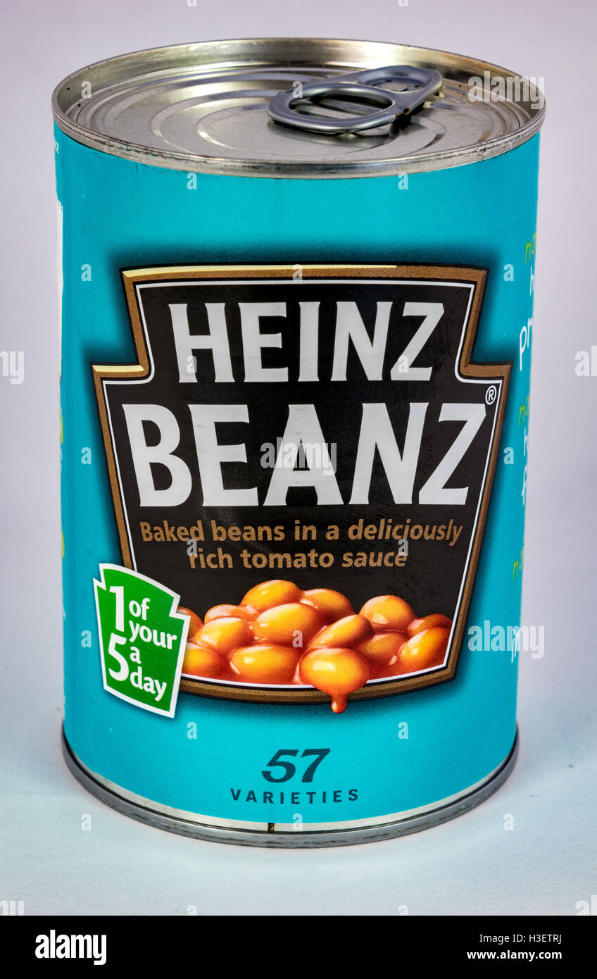 CHESTER, UNITED KINGDOM - October 2nd 2016: A tin of Heinz Baked Beanz. Stock Photo