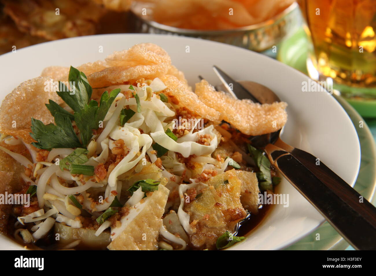 Kupat Tahu Magelang, signature dish of rice cake and bean curd from
