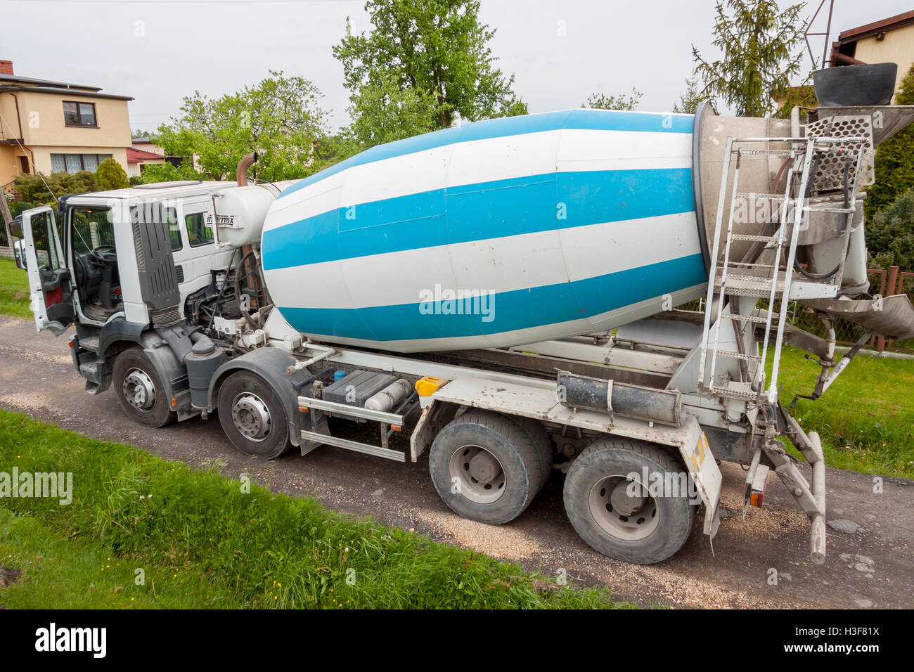 Ready Mix Concrete Delivery Stock Photos & Ready Mix Concrete Delivery Stock Images Alamy