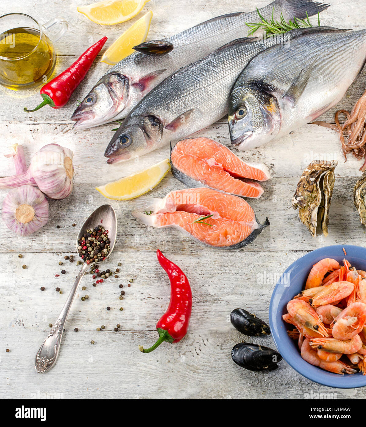 Fresh fish hi-res stock photography and images - Alamy