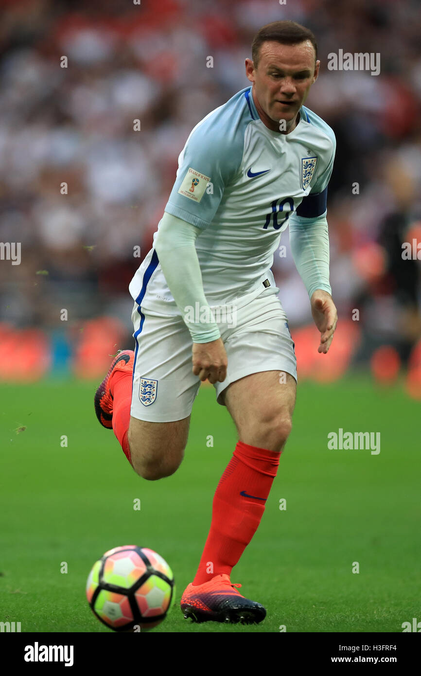England's Wayne Rooney during the 2018 FIFA World Cup Qualifying match at Wembley Stadium, London. PRESS ASSOCIATION Photo. Picture date: Saturday October 8, 2016. See PA story soccer England. Photo credit should read: Mike Egerton/PA Wire. RESTRICTIONS: Use subject to FA restrictions. Editorial use only. Commercial use only with prior written consent of the FA. No editing except cropping. Call +44 (0)1158 447447 or see www.paphotos.com/info/ for full restrictions and further information. Stock Photo