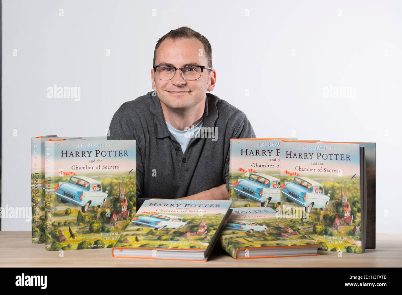 Harry Potter illustrator Jim Kay Stock Photo 122666891 Alamy