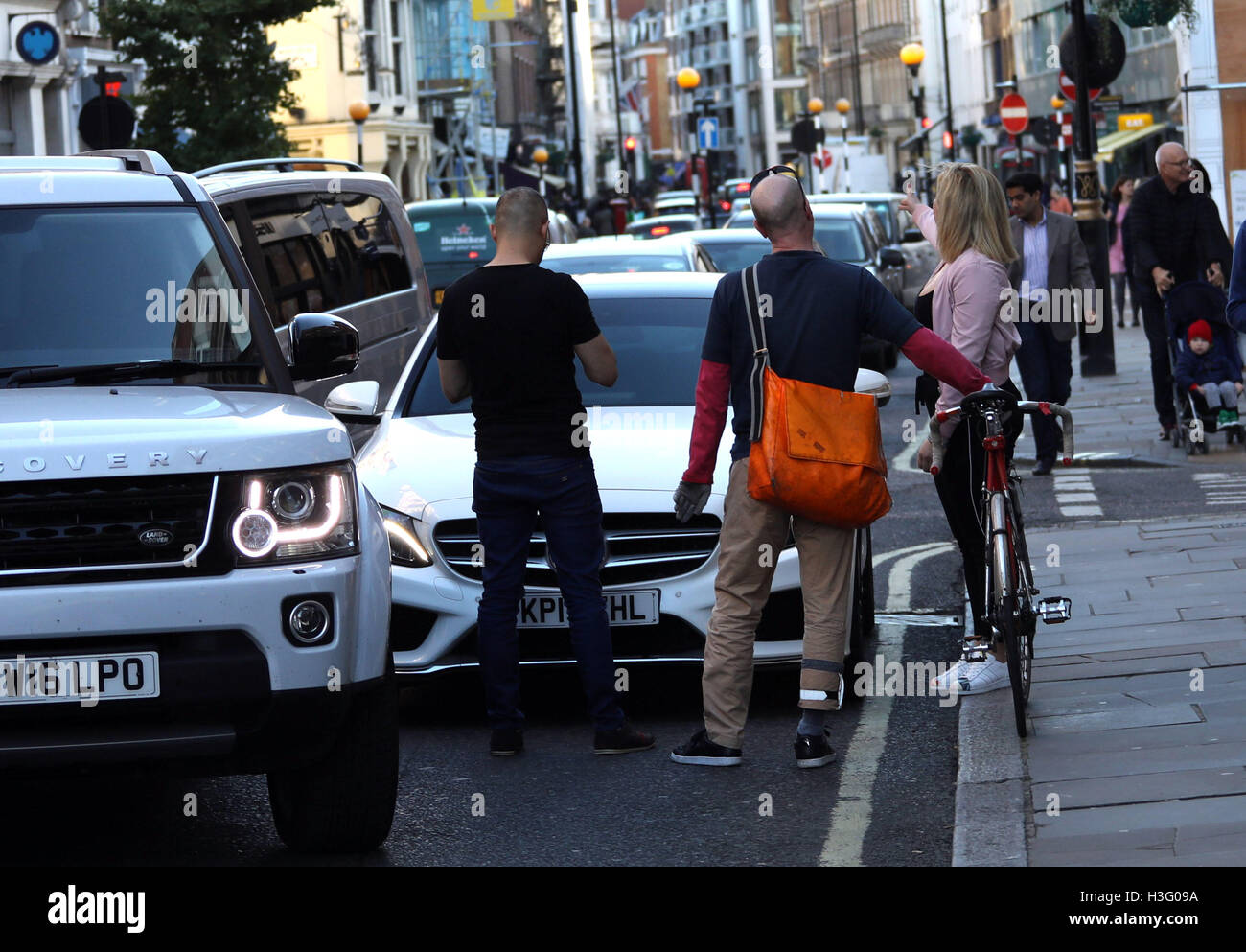 bike bicycle cycle cyclist car accident details Stock Photo