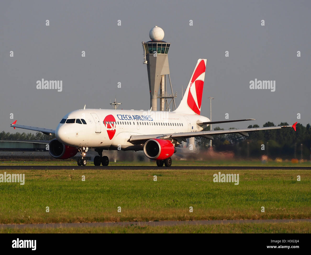 OK-MEK Czech Airlines (CSA) Airbus A319-112 - cn 3043 takeoff from Schiphol pic1 Stock Photo
