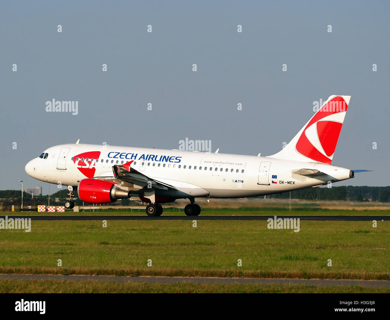 OK-MEK Czech Airlines (CSA) Airbus A319-112 - cn 3043 takeoff from Schiphol pic3 Stock Photo