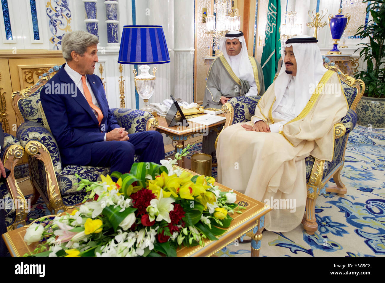 U.S. Secretary of State John Kerry speaks with King Salman of Saudi Arabia on August 25, 2016, after he arrived at the Royal Court in Jeddah, Saudi Arabia, for a bilateral meeting preceding discussions with regional ministers focused on Yemen and other Persian Gulf issues. [State Department photo/ ] Stock Photo