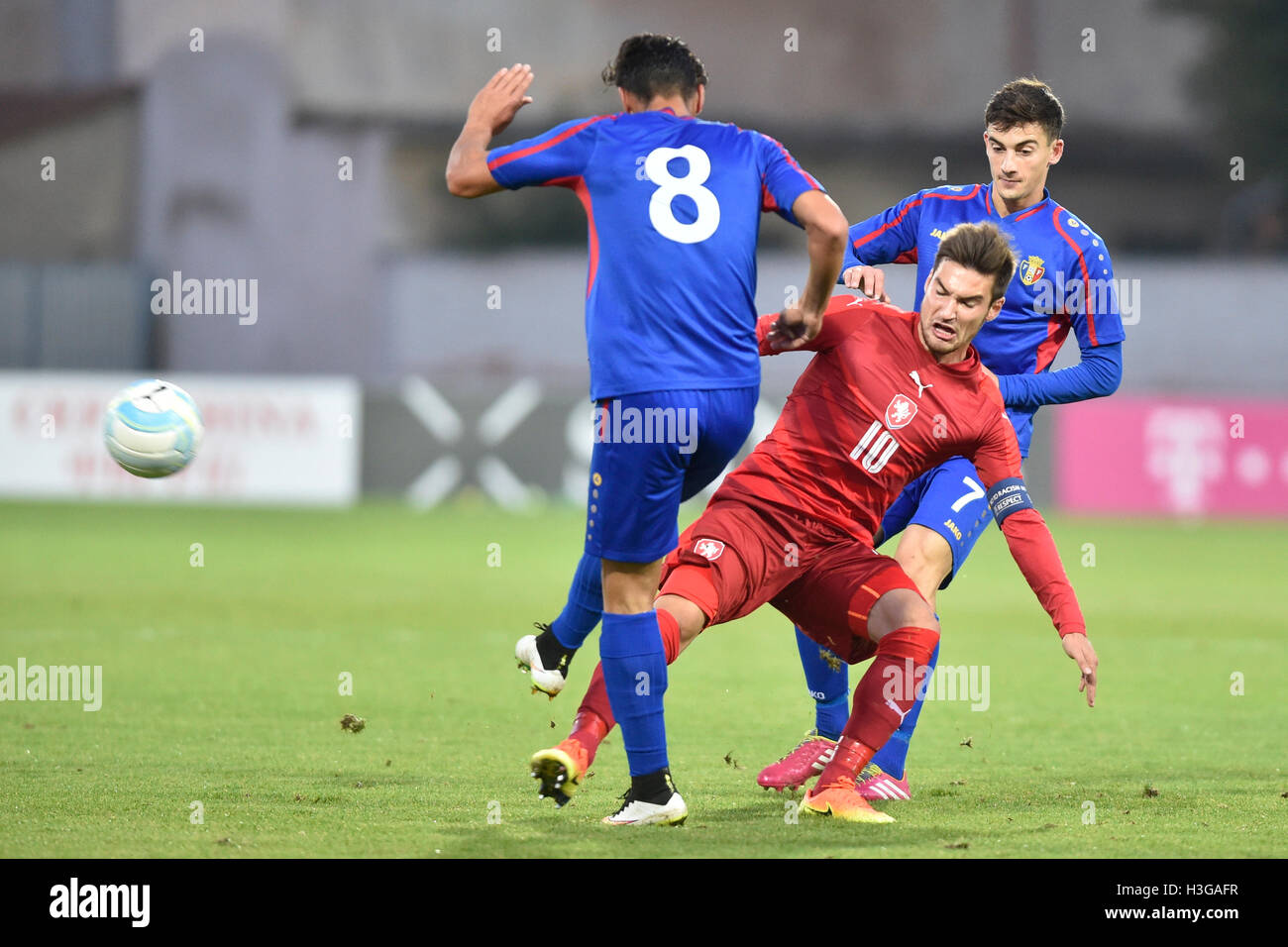 Znojmo, Czech Republic. 07th Oct, 2016. From left Moldovan David Andronic, Czech Michal Travnik and Dan Taras of Moldova in action during the match of European Football Championship under-21 qualifier: Czech Republic vs Moldova in Znojmo, Czech Republic, October 7, 2016. © Vaclav Salek/CTK Photo/Alamy Live News Stock Photo