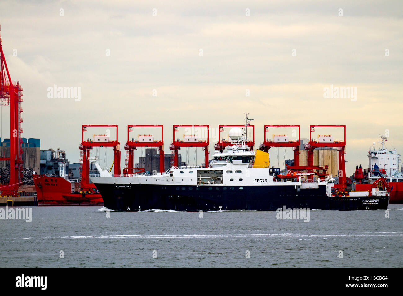 RRS Discovery is a Royal Research Ship operated by the Natural Environment Research Council in Liverpool, Merseyside,  Discovery Research vessel leaves port. Royal Research Ship (RRS) Discovery is a state-of-the-art, multi-role oceanographic research vessel built for the UK's main environmental research organisation, National Environment Research Council (NERC). The ship a merchant navy vessel of the United Kingdom that conducts scientific research for Her Majesty's Government. This vessel is the newest and most advanced scientific research ship in the world. Stock Photo