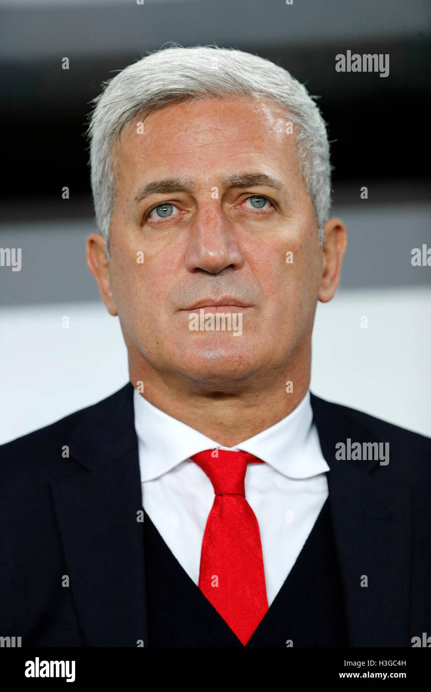 Budapest, Hungary. 07th Oct, 2016. BUDAPEST, HUNGARY - OCTOBER 7: Head coach Vladimir Petkovic of Switzerland listens to the anthem during the FIFA 2018 World Cup Qualifier match between Hungary and Switzerland at Groupama Arena on October 7, 2016 in Budapest, Hungary. Credit:  Laszlo Szirtesi/Alamy Live News Stock Photo