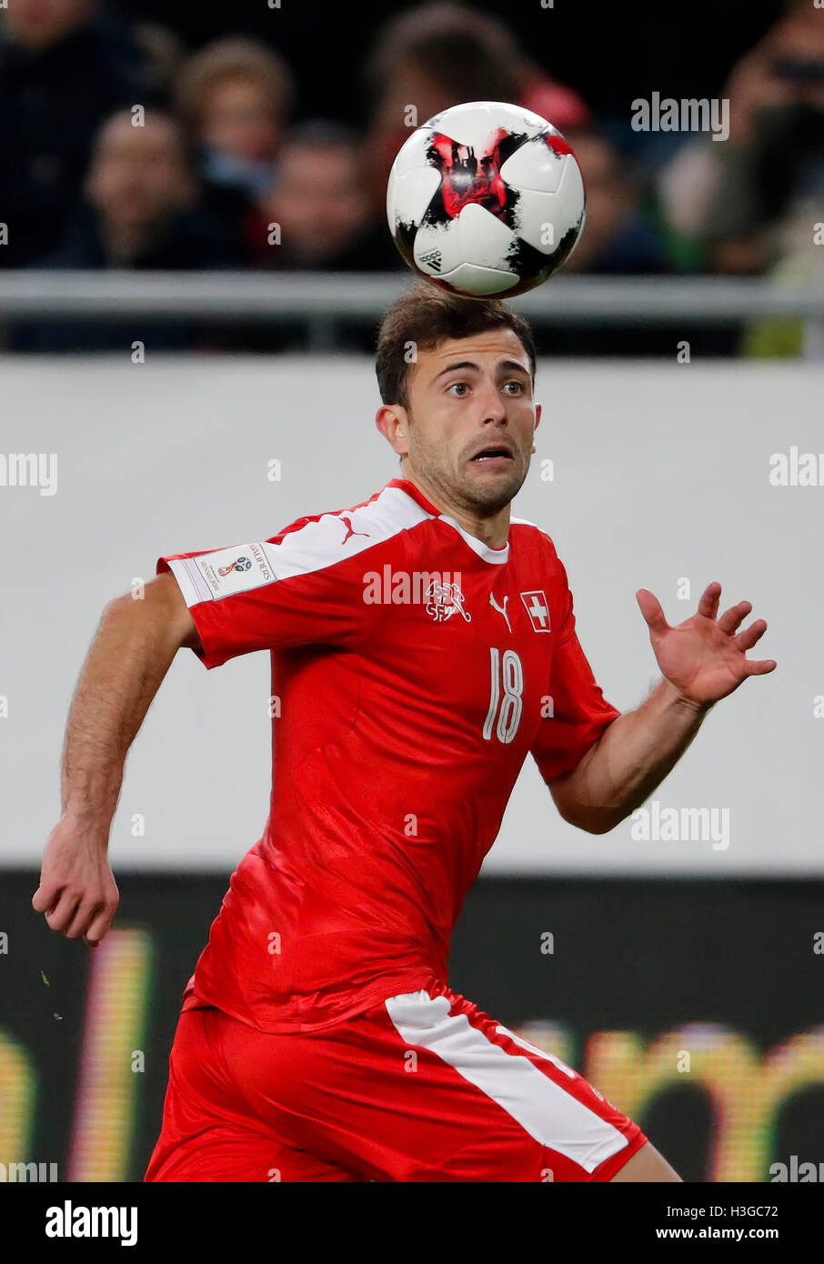 Budapest, Hungary. 07th Oct, 2016. BUDAPEST, HUNGARY - OCTOBER 7: Admir Mehmedi of Switzerland tries to control the ball during the FIFA 2018 World Cup Qualifier match between Hungary and Switzerland at Groupama Arena on October 7, 2016 in Budapest, Hungary. Credit:  Laszlo Szirtesi/Alamy Live News Stock Photo