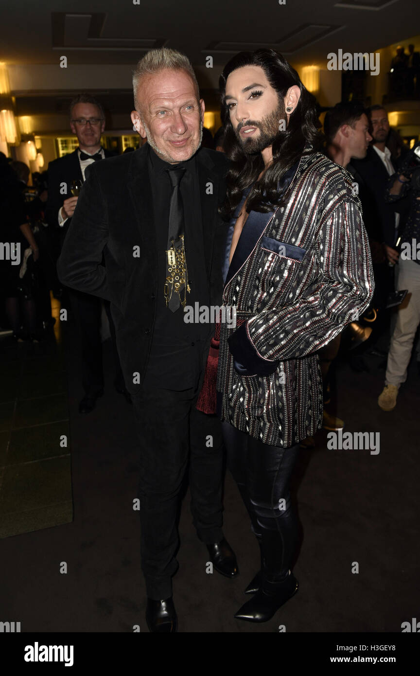 Berlin, Deutschland. 06th Oct, 2016. Jean Paul Gaultier and Conchita Wurst  at the Premiere of 'The One Grand Show' at the Friedrichstadt-Palast. Berlin,  Germany. October 6, 2016./picture alliance © dpa/Alamy Live News