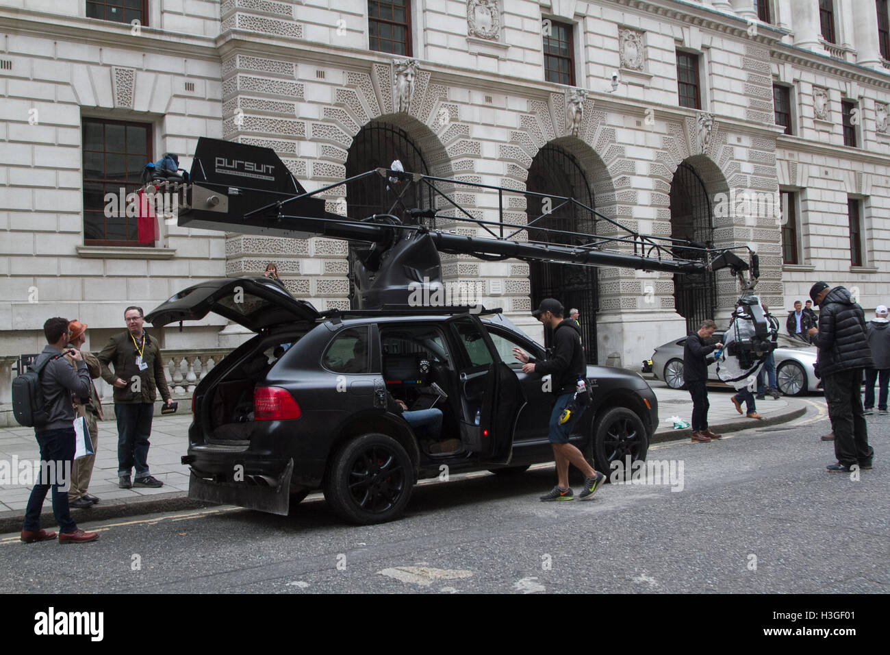 Transformers Filming London, UK. 8th Oct, 2016. filming taking place of