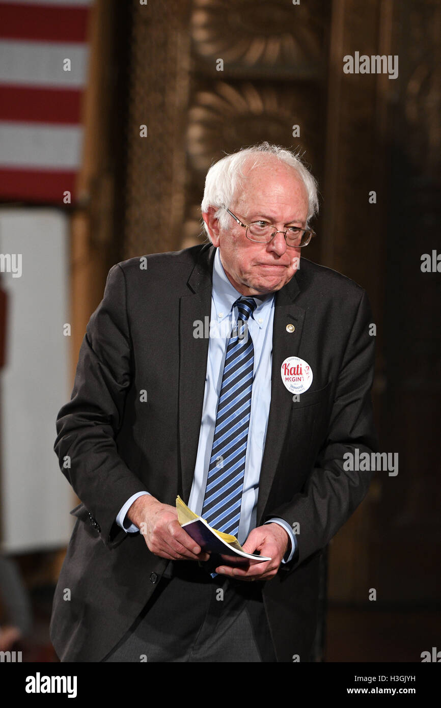 Philadelphia, Pennsylvania, USA. 8th Oct, 2016. Senator BERNIE SANDERS