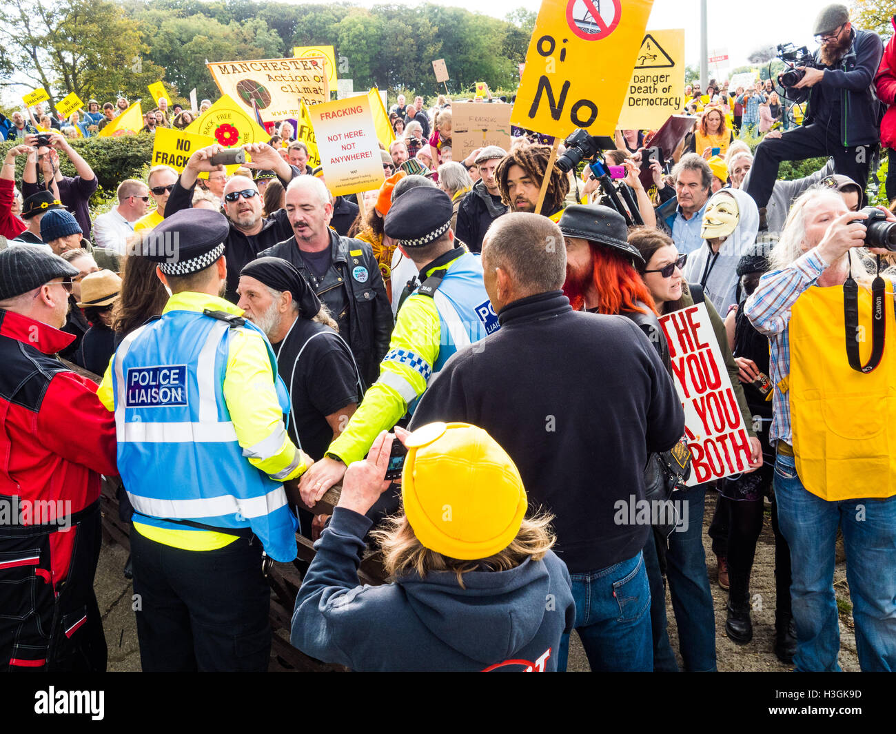 Preston, Lancashire, UK. 8th October, 2016. Anti-fracking protestors gather for a rally to express their concern over plans to frack land on Preston New Road despite local authorities rejecting the proposal. Credit:  Jason Smalley Photography/Alamy Live News Stock Photo