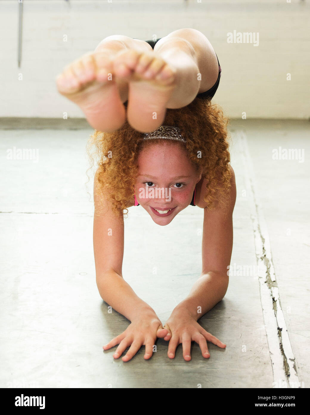 Canonsburg, U.S.A. 08th Oct, 2016.  Bella Gannt bends over backwards while practicing contortion. Bella is trained by Betsy Shuttleworth of Canonsburg Pennsilvania. Canonsburg, PA, USA. Credit:  Brent Clark/Alamy Live News Stock Photo