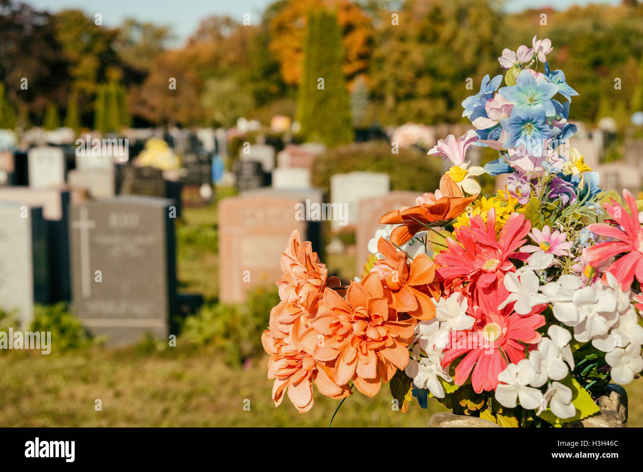 Flowers grave gravesite cemetery hires stock photography and images