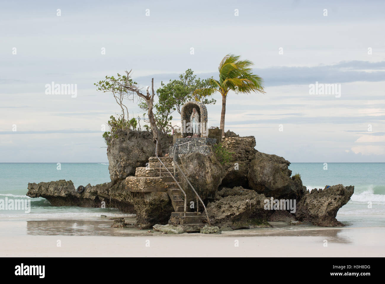 Willy's Rock in Boracay, Philippines - morning after typhoon Haiyan (Yolanda) Stock Photo