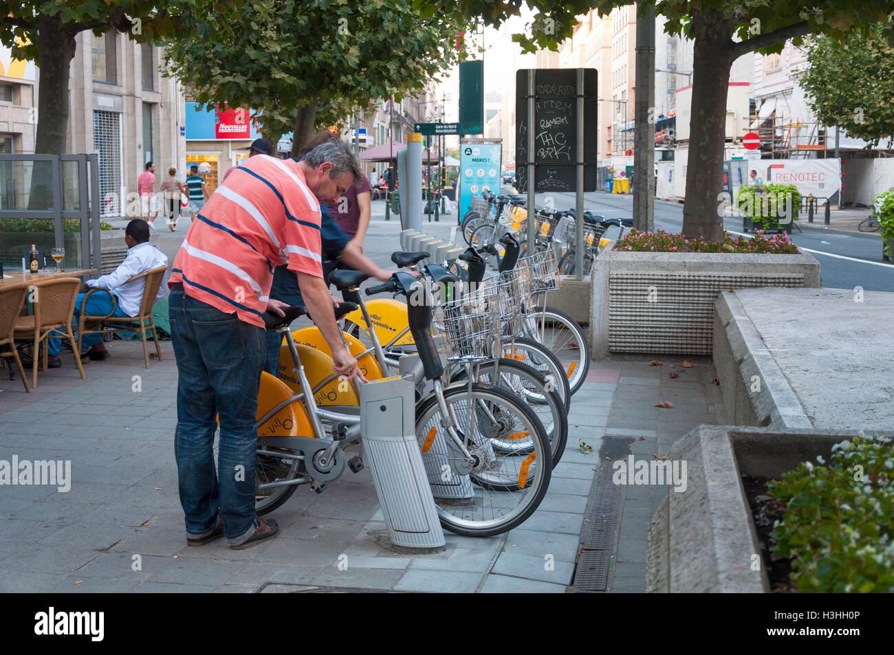 Villo bicycle hire on Boulevard Emile Jacqmain, Brussels, Belgium Stock Photo