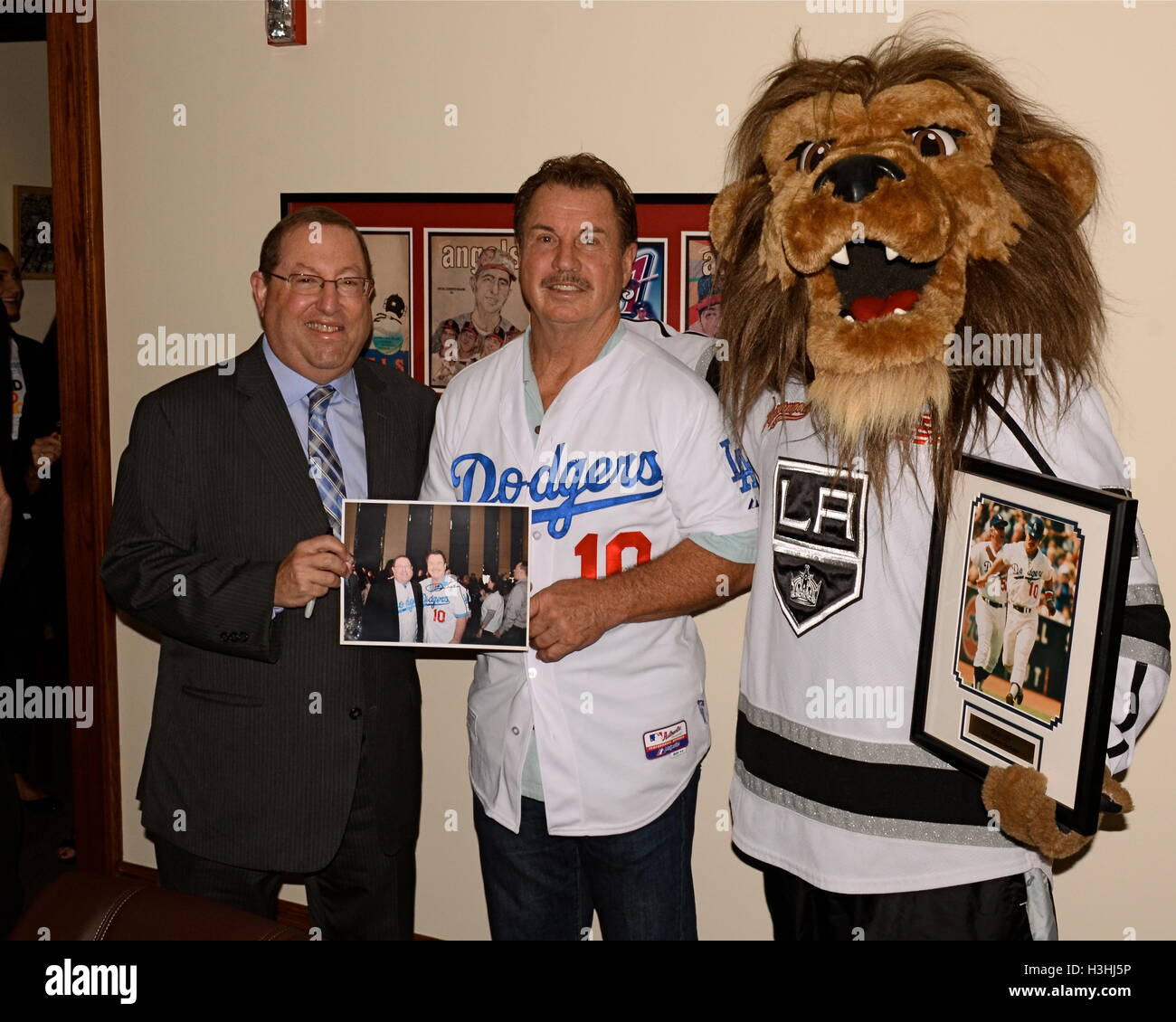 Ron Cey attends Press Conference For Stand Up To Cancer Day at Los  Angeles City Hall, South Steps on September 7, 2016 Stock Photo - Alamy