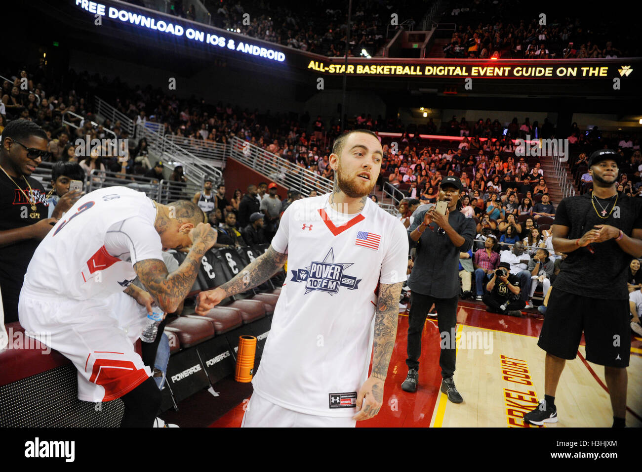 Singer Chris Brown and Mac Miller at the 2016 Power 106 All Star Celebrity  Basketball Game at the USC Galen Center on September 11, 2016 in Los  Angeles, California Stock Photo - Alamy