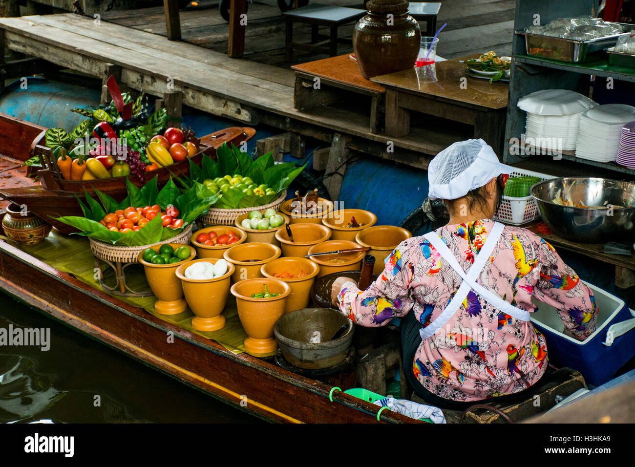Thailand Bangkok Taling chan traditional floating market Stock Photo Alamy