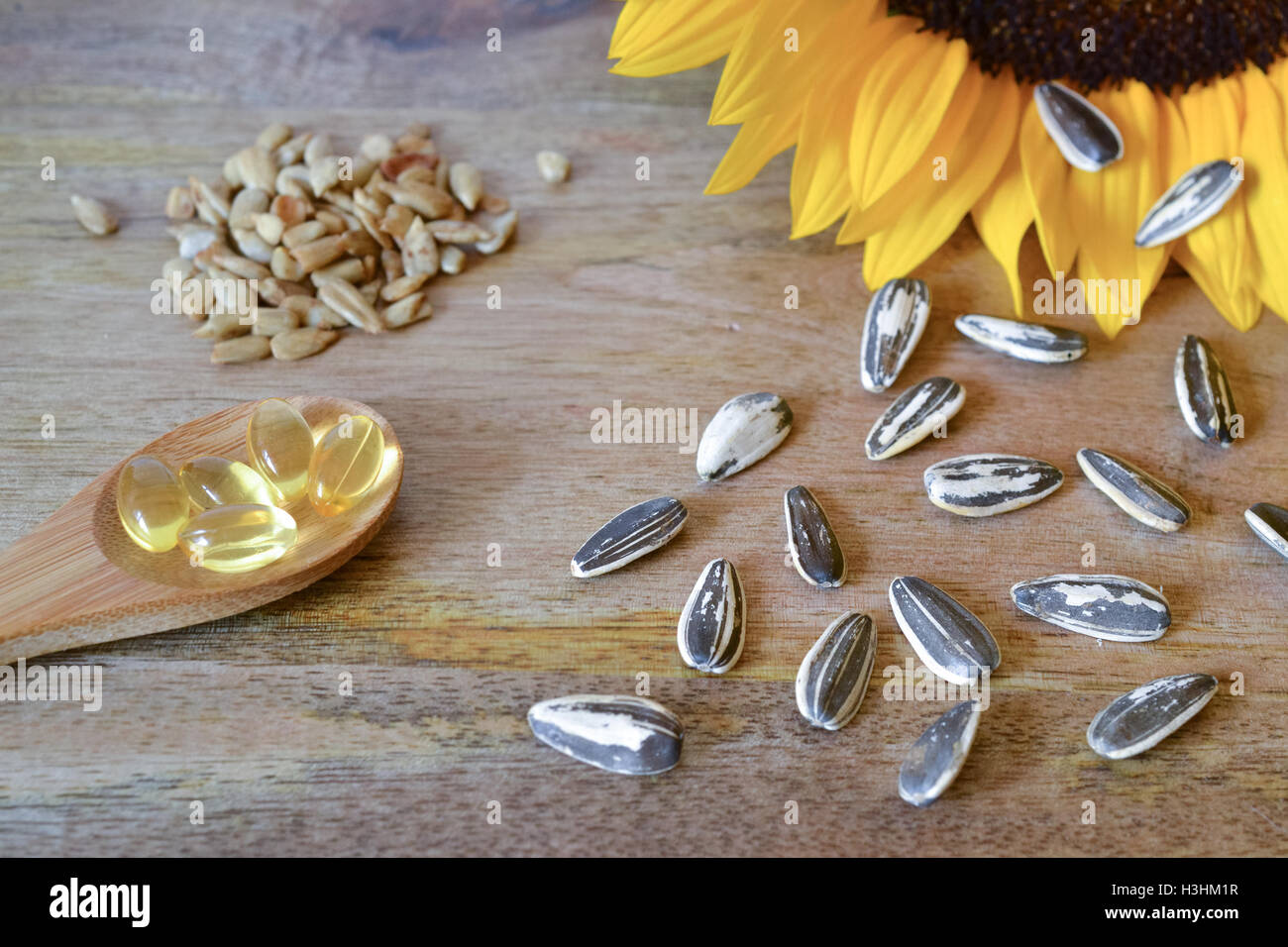 Unshelled sunflower seeds hires stock photography and images Alamy