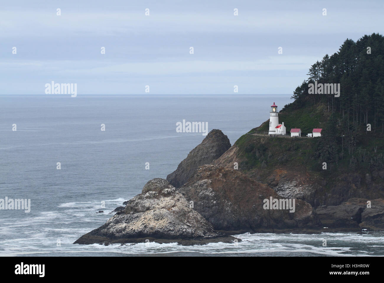 Heceta Head lighthouse on Oregon coast Stock Photo - Alamy