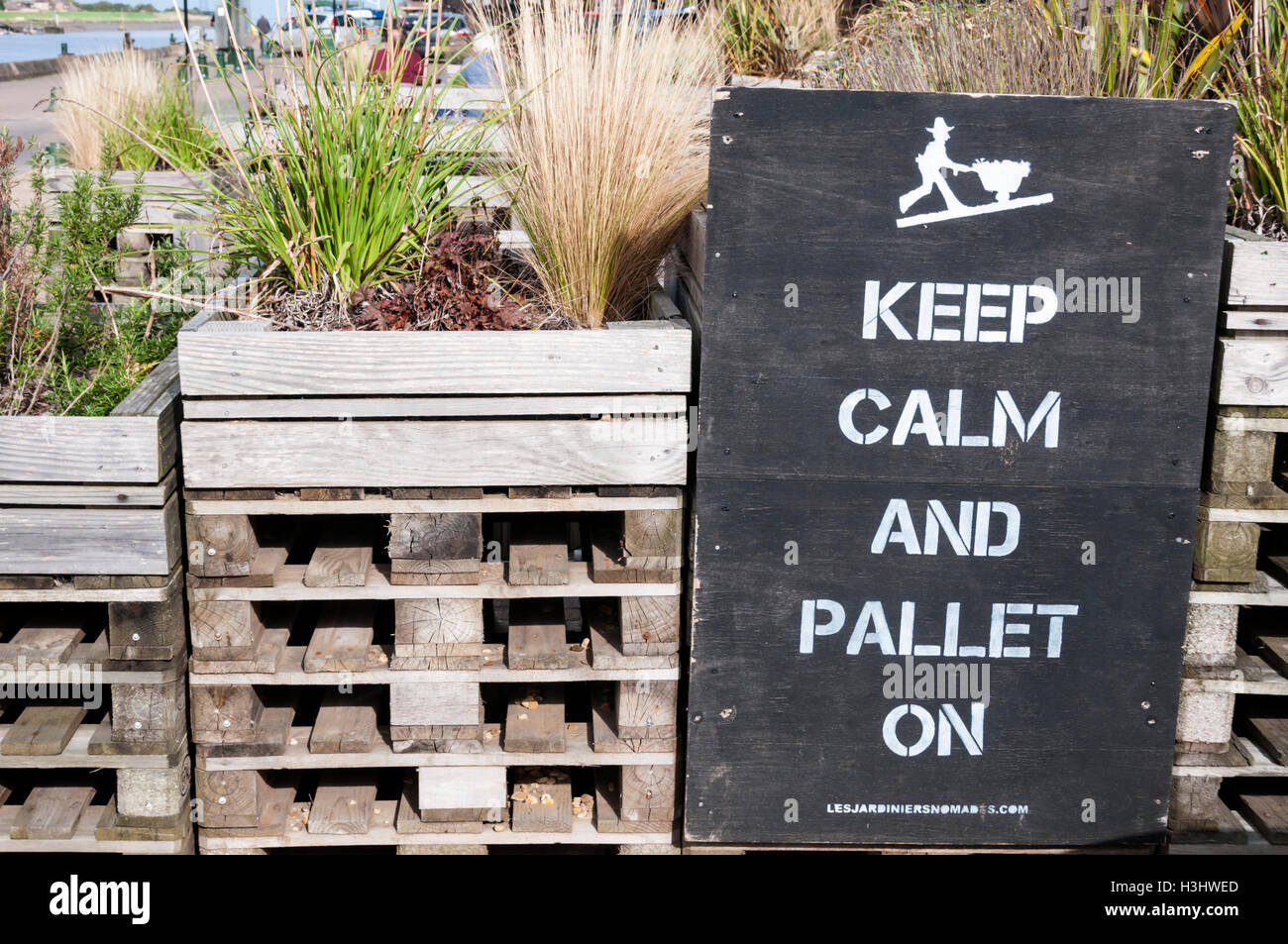 Pallet garden hires stock photography and images Alamy