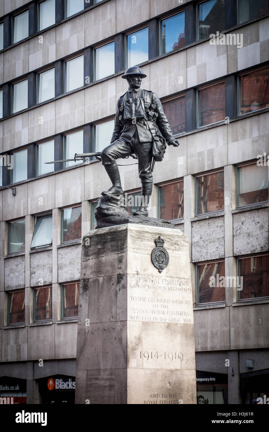 The Royal Fusiliers 1914-1919 1939-1945 statue, Holborn, London, UK Stock Photo
