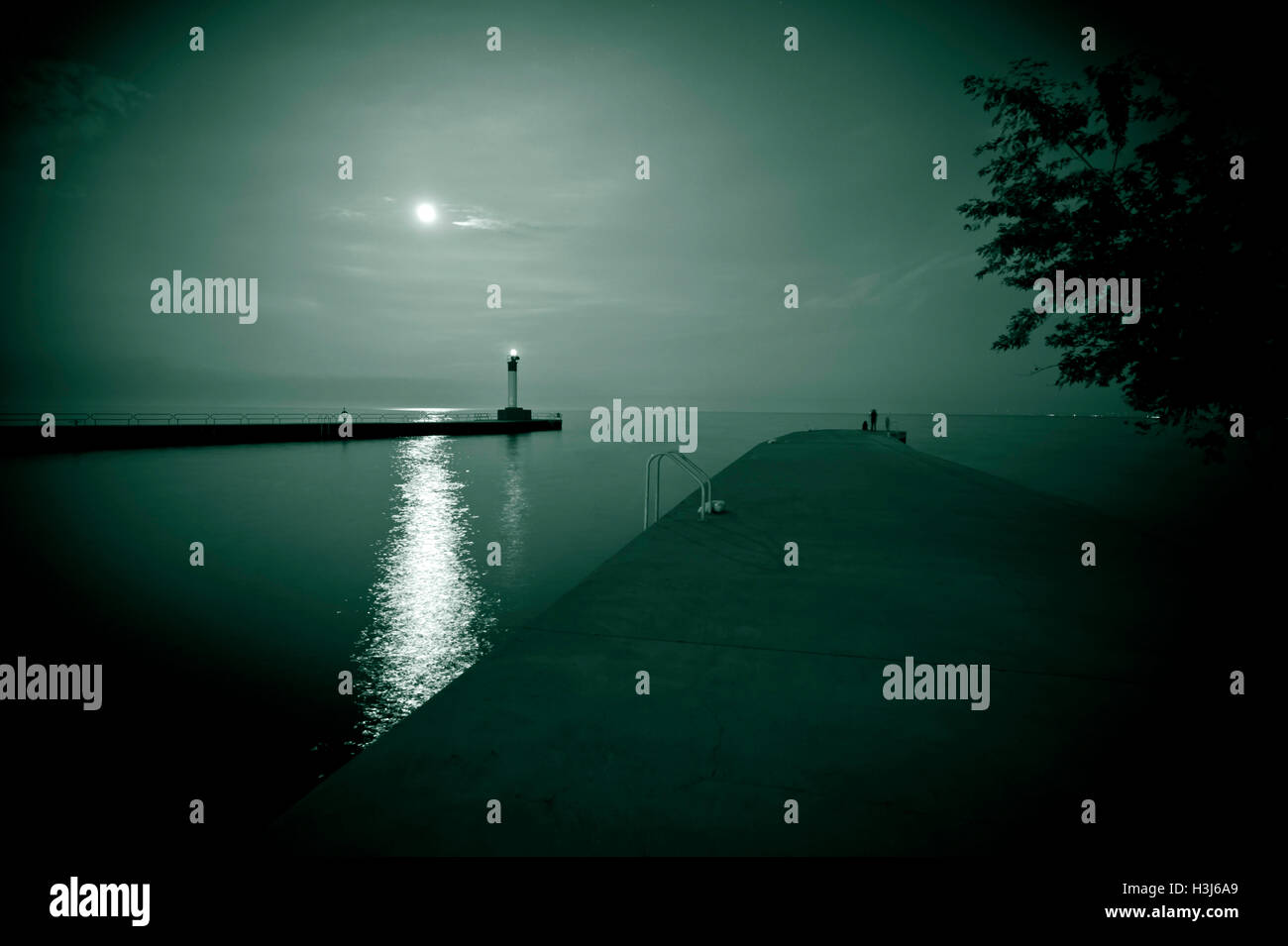 Moonshines Watery Beams