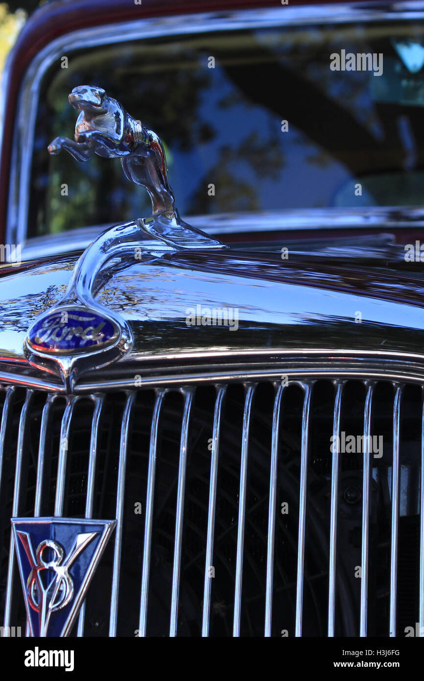 Ford v8 hood ornament hi-res stock photography and images - Alamy