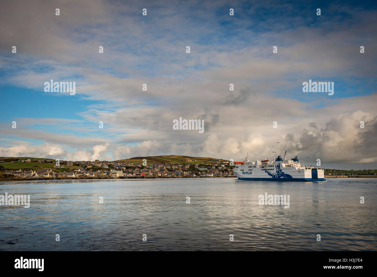 The Northlink Ferry Hamnavoe approaching the Port of Stromness on Mainland Orkney, Scotland, UK Stock Photo