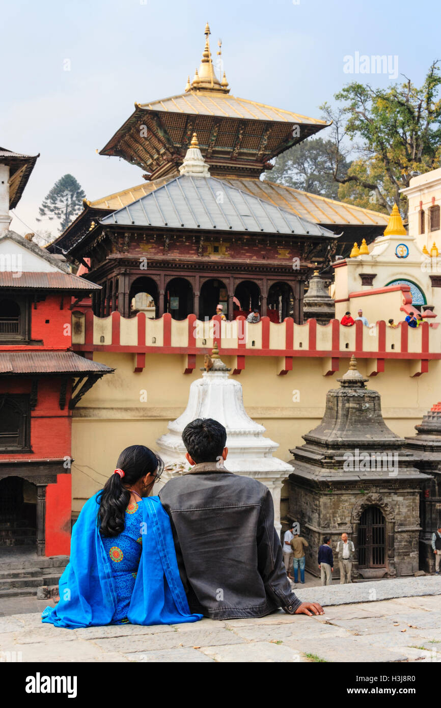 Nepali couple at Pashupatinath temple, Kathmandu, Nepal Stock Photo