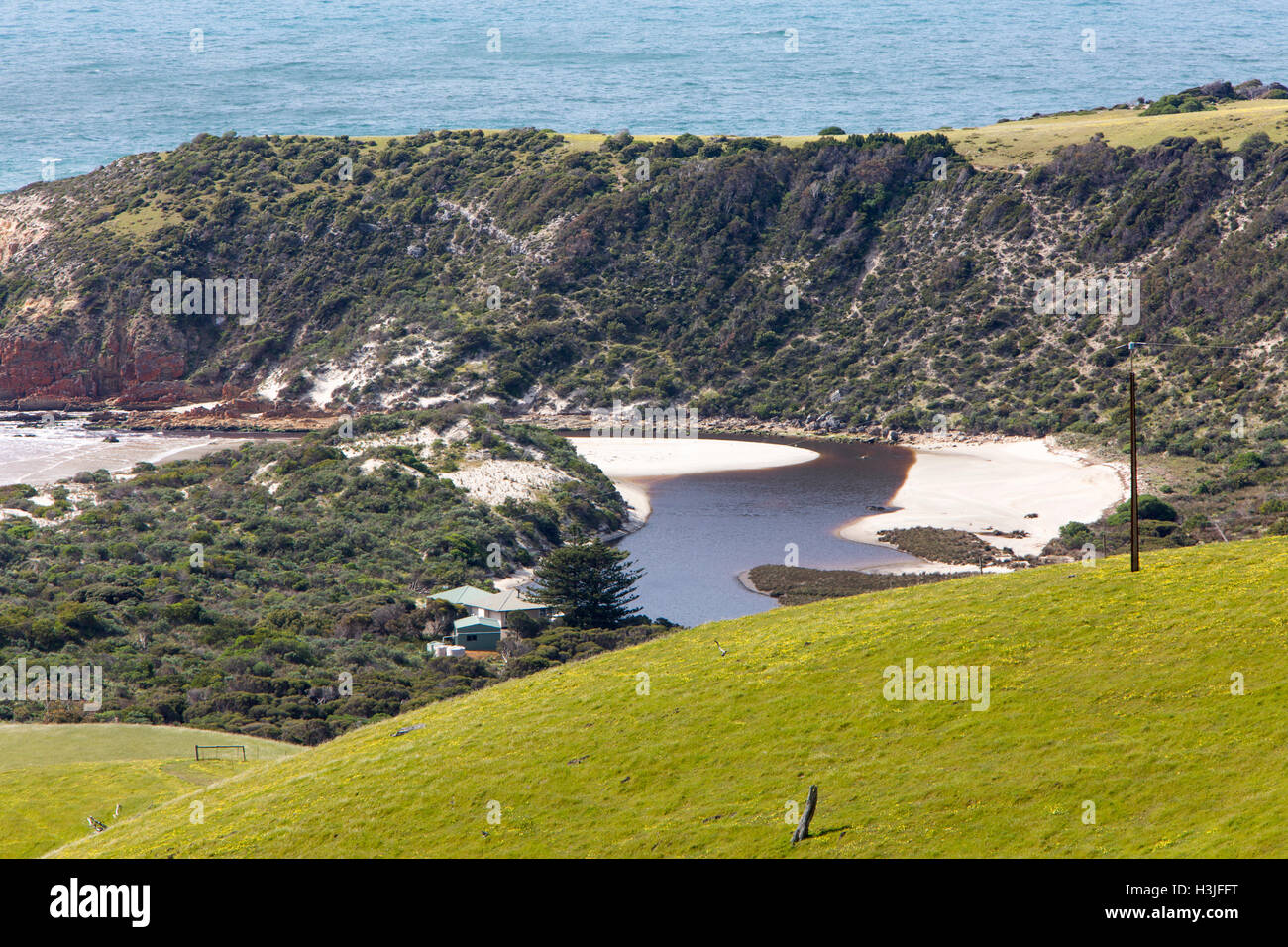 Snelling Beach Snelling beach and coastline on the north coast of Kangaroo island ...