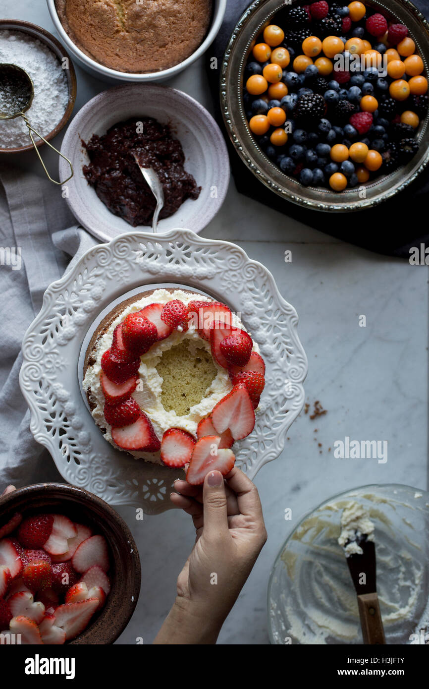 Vanilla cake hi-res stock photography and images - Alamy