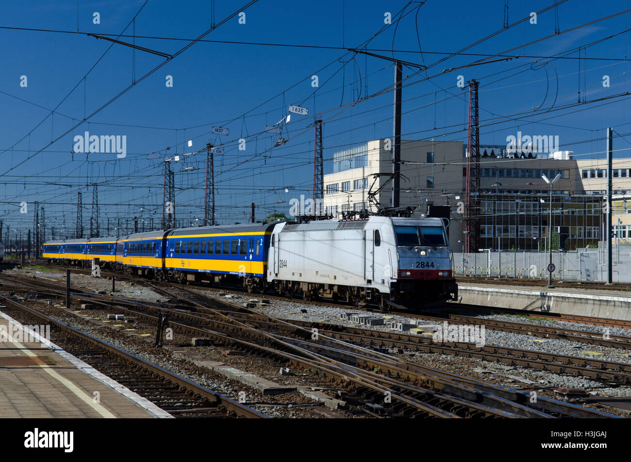 brusselzuid,bruxelles midi,station,electric train,belgium Stock Photo Alamy