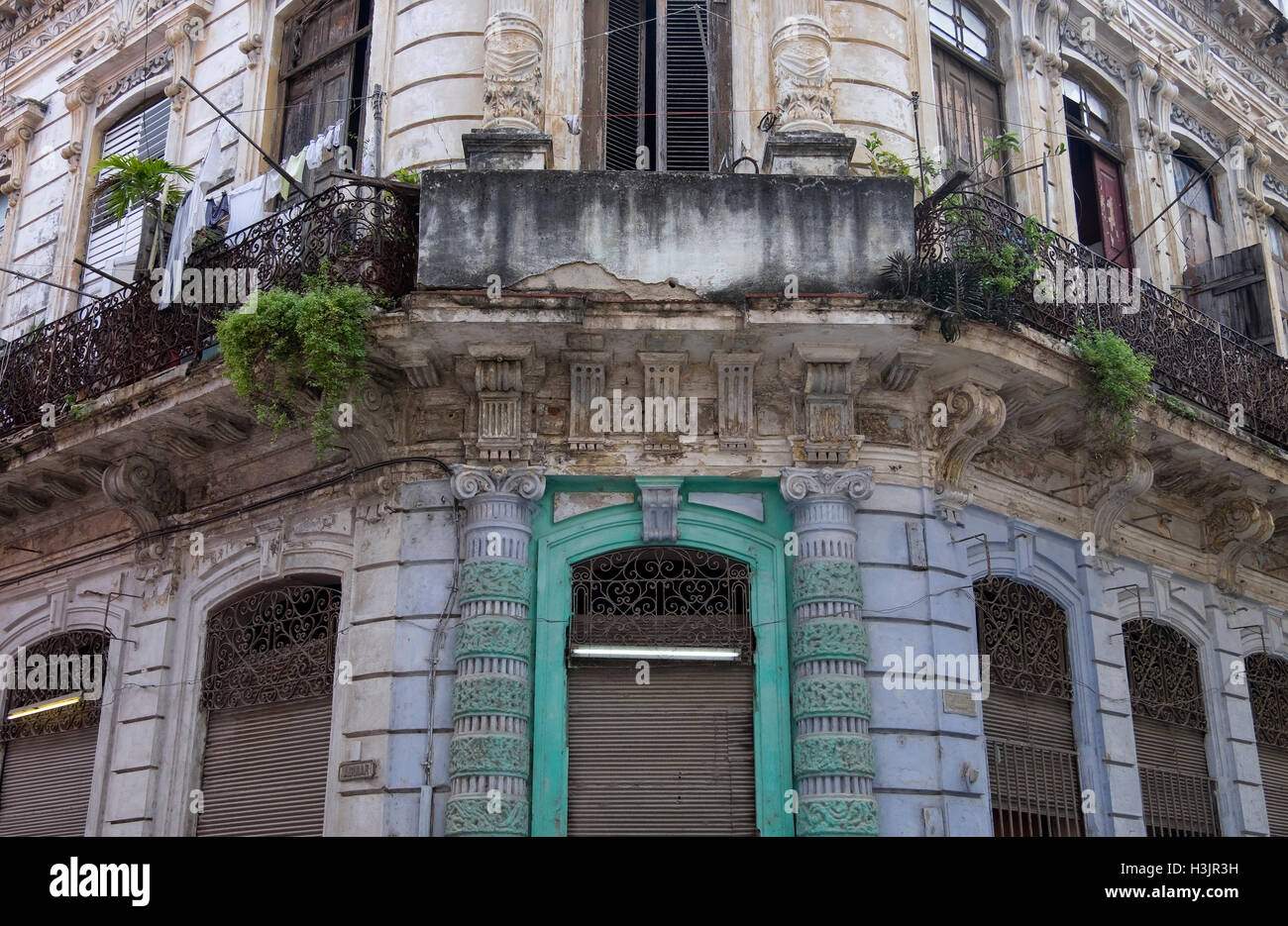 Typical Architecture in the Backstreets of Old Havana, Habana Vieja, Havana, Cuba Stock Photo