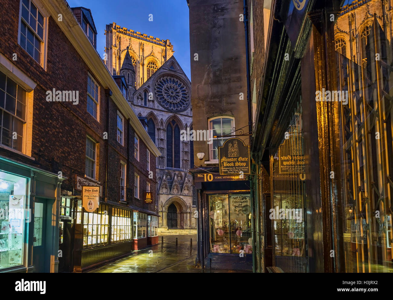 York Minster and Minster Gate passage at night, City of York, North Yorkshire, England, UK Stock Photo