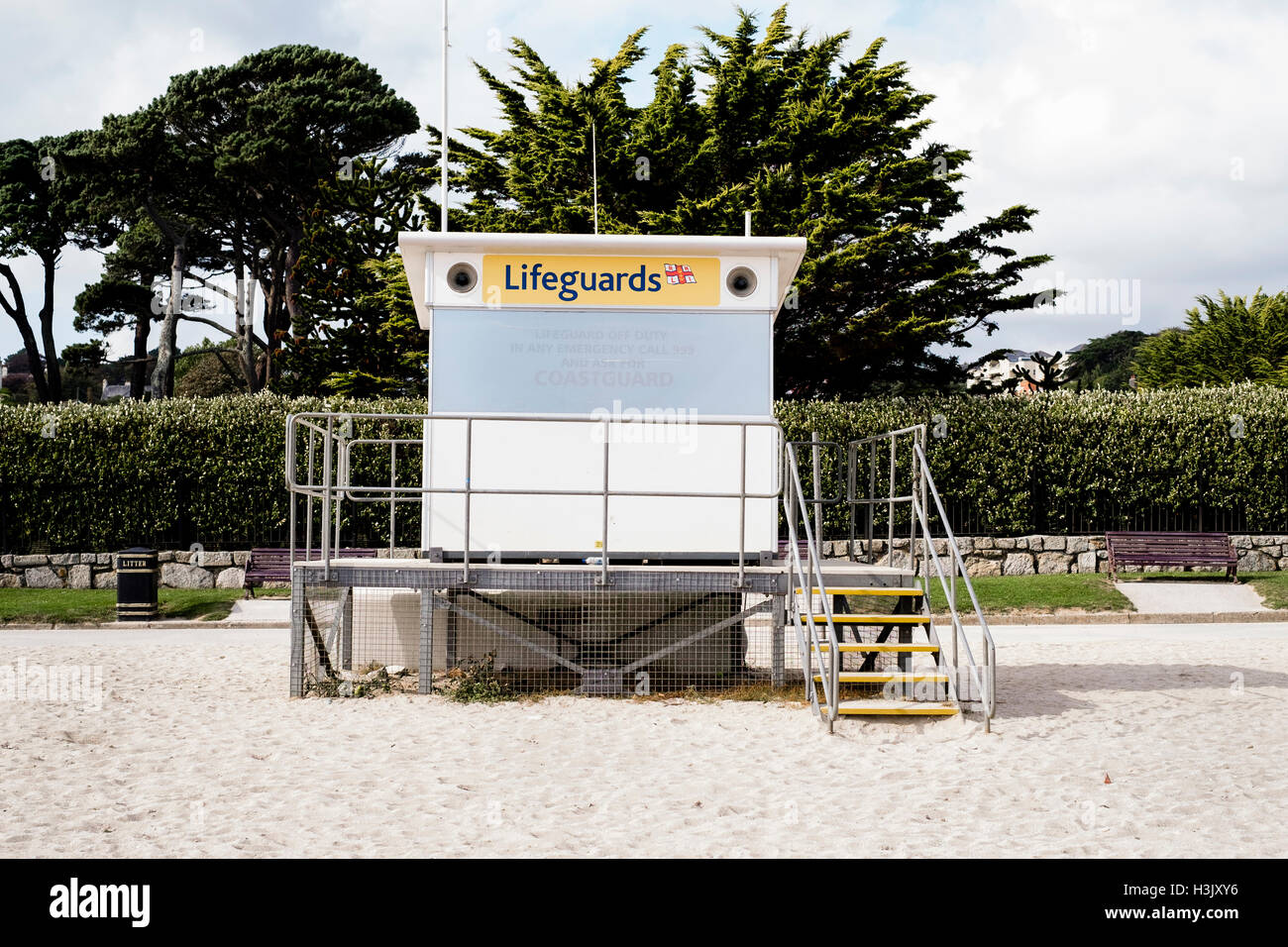 RNIL lifeguard station at Falmouth's Gyllyngvase Beach - closed now for winter. 05th October 2016 Stock Photo
