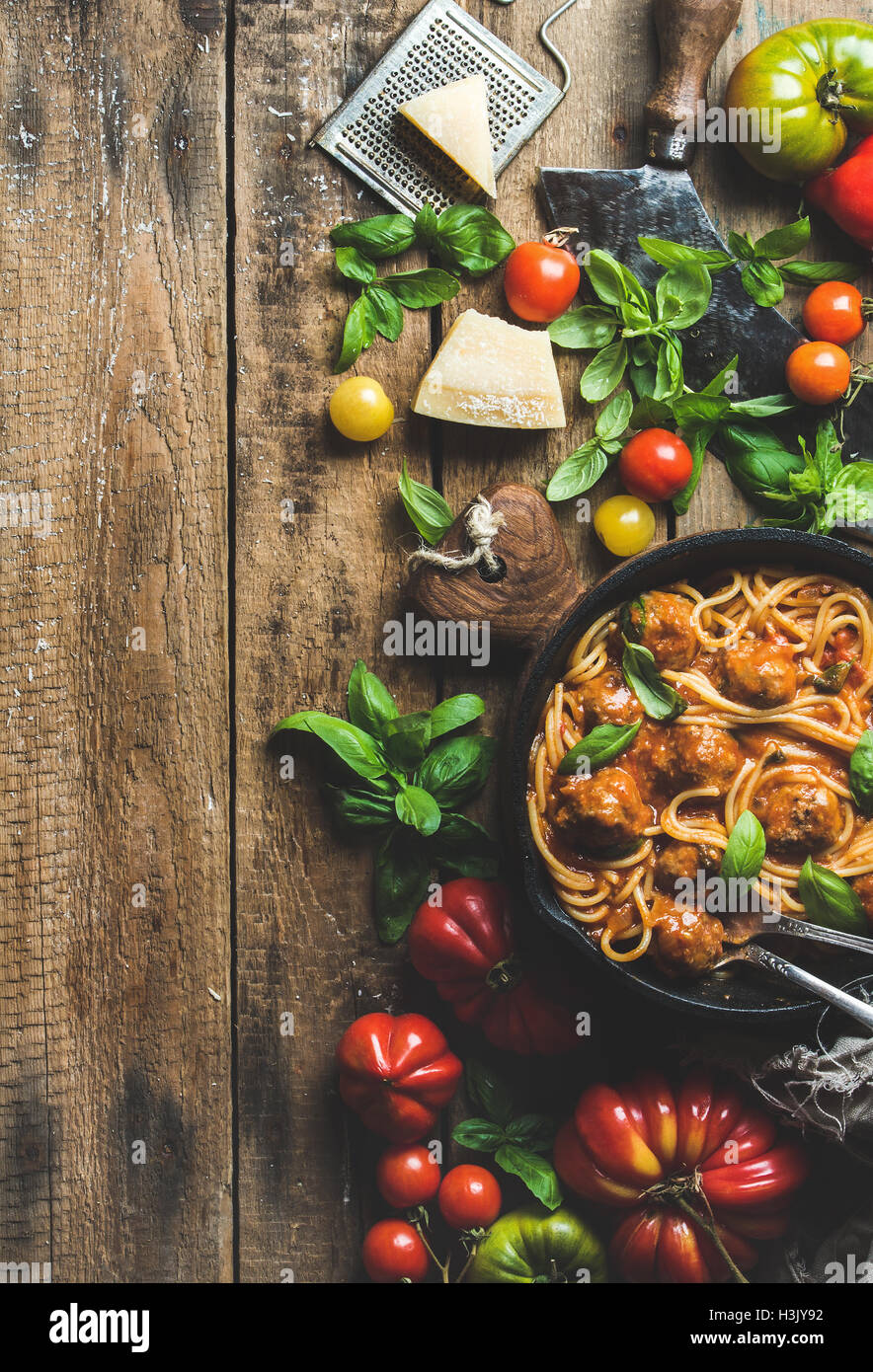 Italian pasta spaghetti with tomato sauce and meatballs Stock Photo Alamy