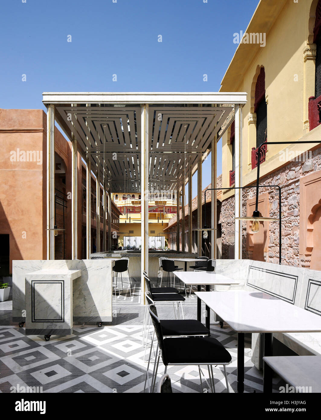 Canopy baradari hires stock photography and images Alamy