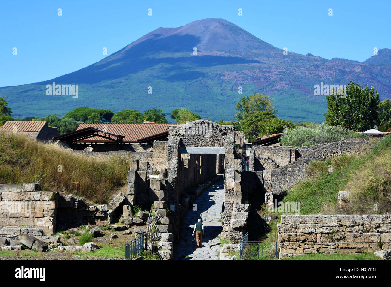 Mount Vesuvius and the Roman ruins, bodies and Frescoes of Pompeii, Italy. Stock Photo
