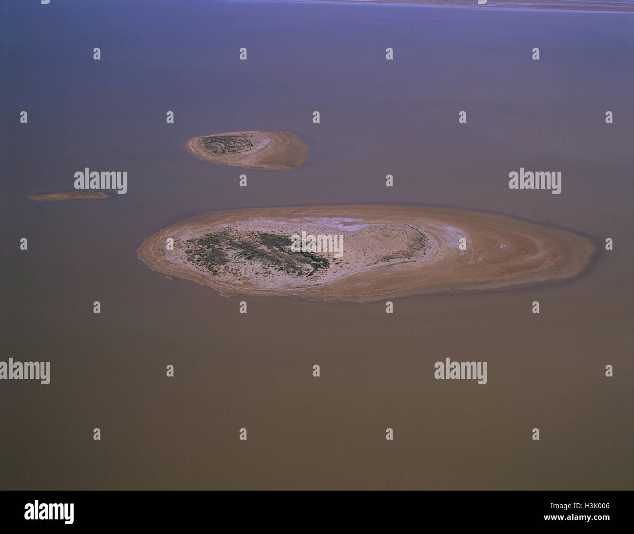 Lake Eyre South: unnamed islands in rising water. Stock Photo