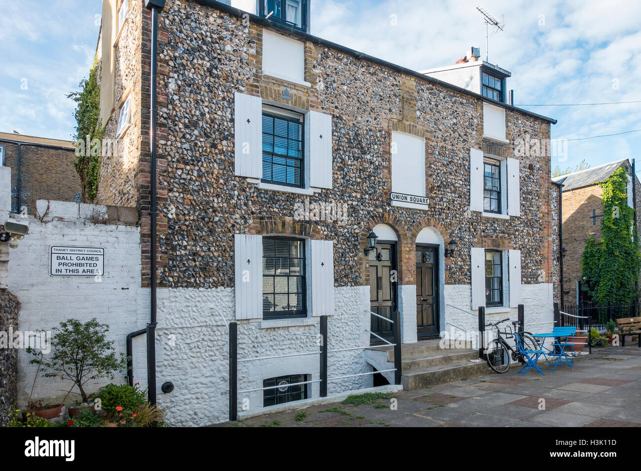 Flint Faced Fishermans Cottage Union Square Broadstairs Kent Stock