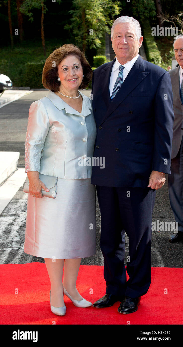 Tirana, Albania. 08th Oct, 2016. Crown Prince Alexander and Crown Princess Katherine of Serbia Arrival for dinner at the Royal Palace in honor to wedding of HRH Crown Prince Leka II of The Abanians and Miss Elia Zaharia, October 8, 2016, Tirana Albany, 08-10- 2016 Photo: Albert Nieboer//Point de Vue OUT - NO WIRE SERVICE -/dpa/Alamy Live News Stock Photo