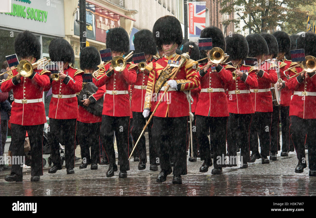 brentwood, Essex, 9th October 2016, The Irish Guards Band led 124 Transport Squadron march in Freedom of Entry ceremony in Brentwood, Essex with heavy rain Credit:  Ian Davidson/Alamy Live News Stock Photo