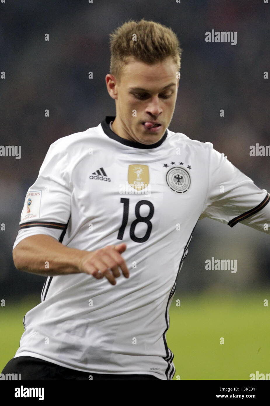 Volksparkstadion, Hamburg, Germany. 08th Oct, 2016. World Cup Qualifying. Germany versus Czech Republic. Joshua Kimmich in action © Action Plus Sports/Alamy Live News Stock Photo