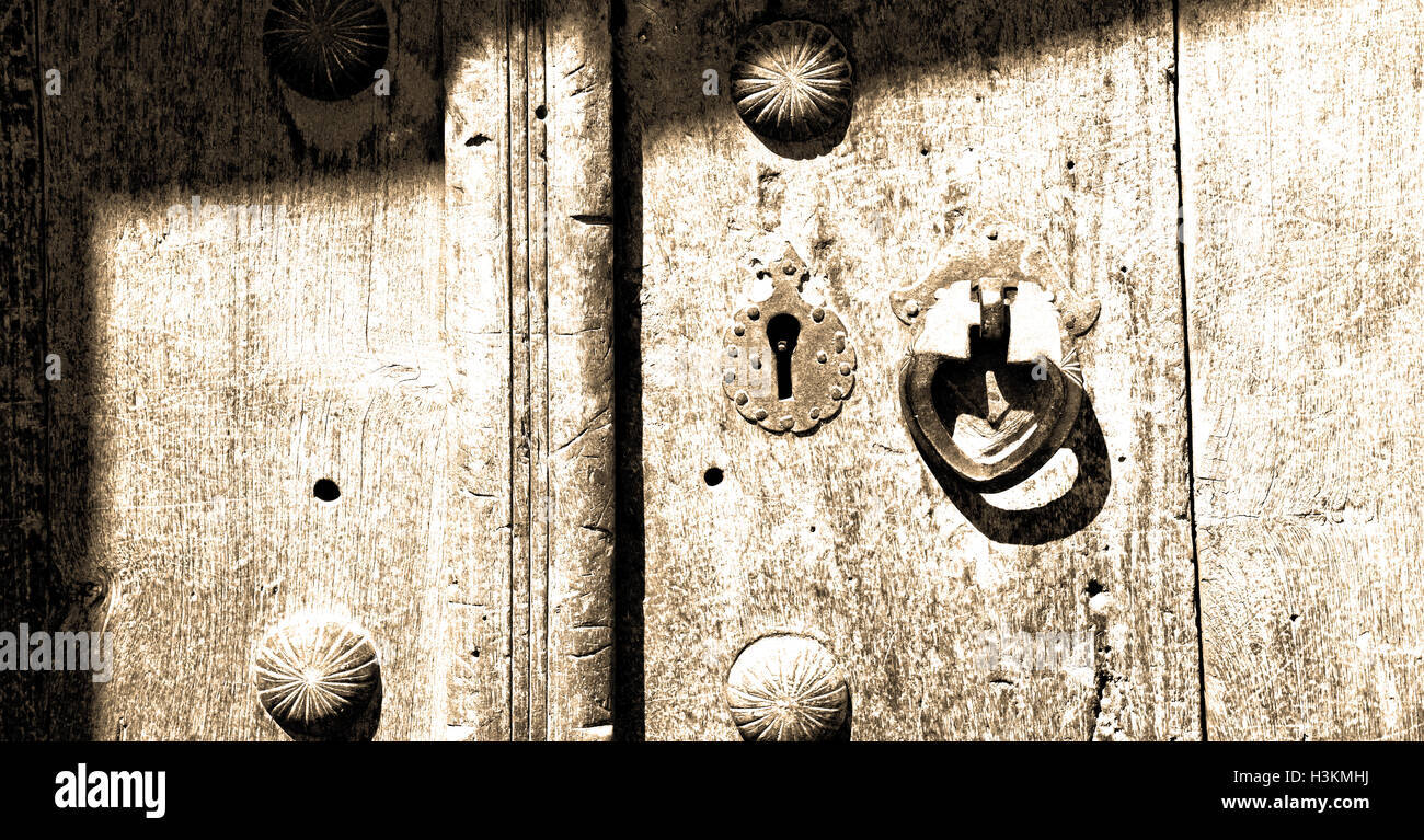 Iran door knocker hi-res stock photography and images - Alamy